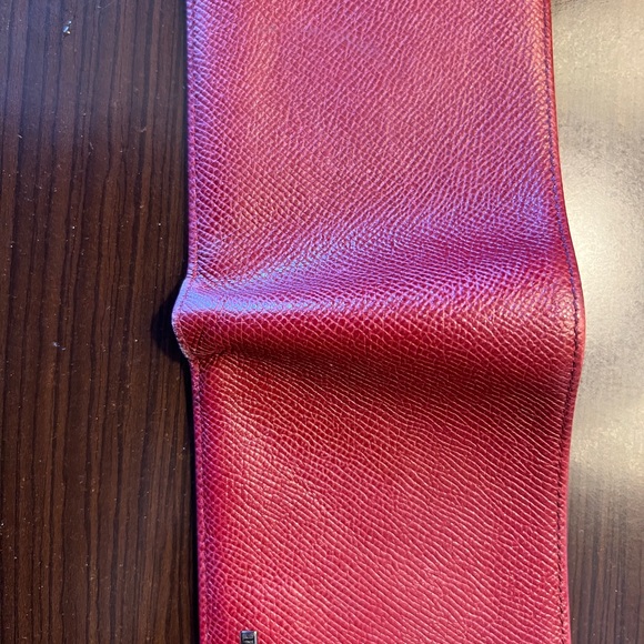 Tod's soft genuine leather men's bifold wallet in Red. - Picture 5 of 6